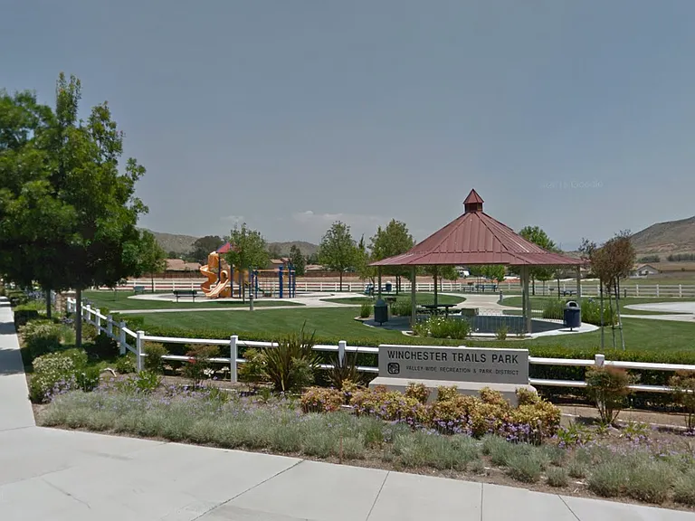Discover Winchester Trails Park, ideal for walking, biking, and enjoying nature!
