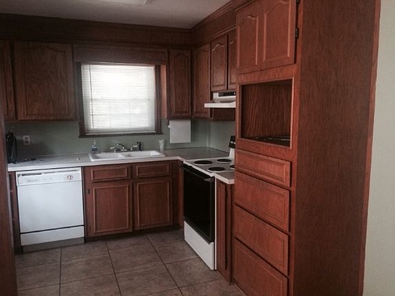2nd image of 332 Owens Dr