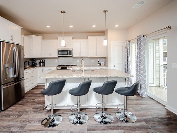 4th image of 5907 Krantz Dr