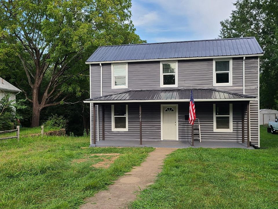 1st image of 744 Peaks St
