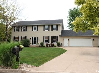 1854 Maple Ave, Galesburg, IL 61401