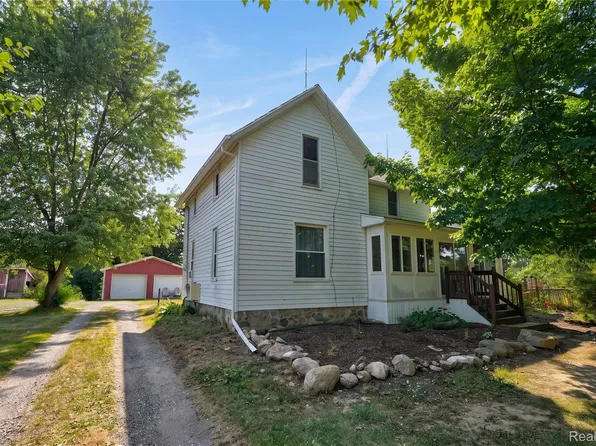 1175 S Morrish Rd, Flint, MI 48532