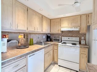 6, Lauderdale Lakes, FL 33313