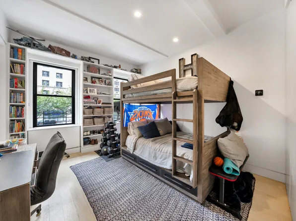 67 Park Avenue image 14 of 15