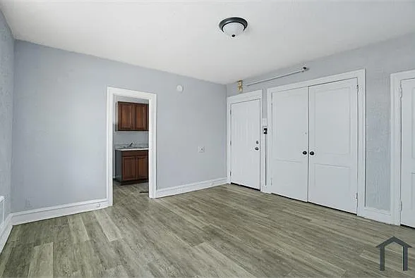 1806 W Champlost St #304 — Photo 15