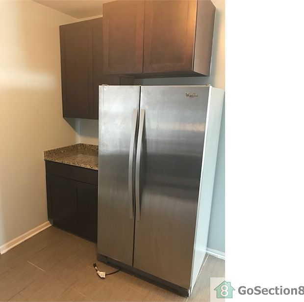 2nd image of 6658 S Woodlawn Ave #3