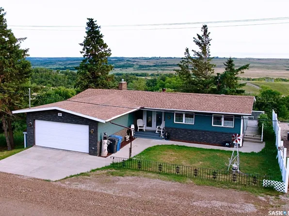 101 Fraser Avenue, Oxbow, SK S0C 0B6