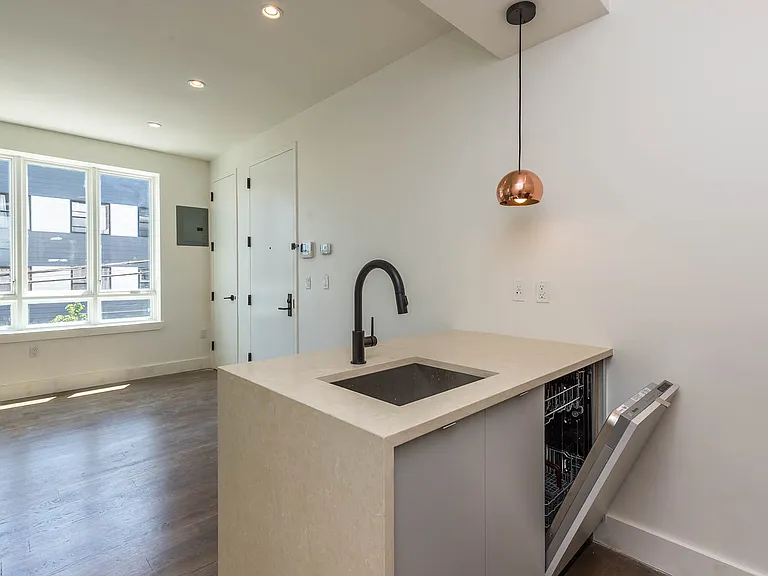 164 Central Ave #3A — Photo 2