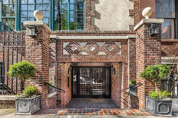 Sold by Corcoran | media 7