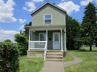1124 Webster St, Farrell, PA 16121