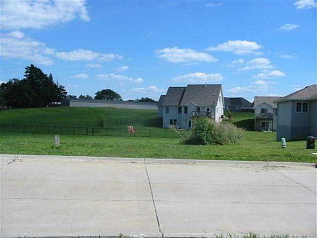 1st image of 101 11th Avenue Ct W