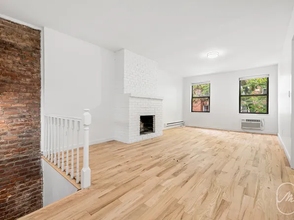 313 West 29th Street image 1 of 13