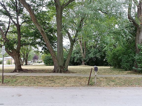 2nd image of 9752 S Normandy Ave