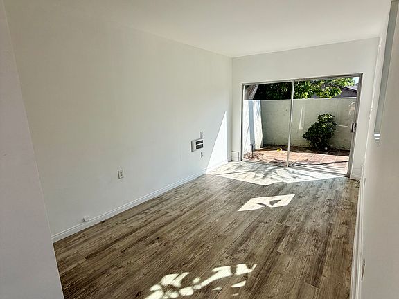 3rd image of 1702 Sunset Ave #1/2
