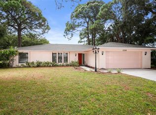 2218 Pine View Cir, Sarasota, FL 34231