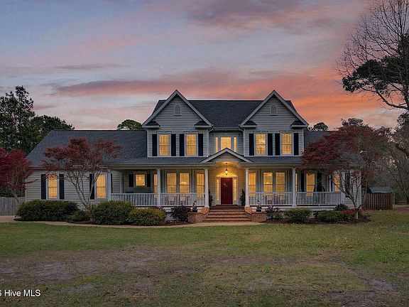 3rd image of 113 Deerfield Drive