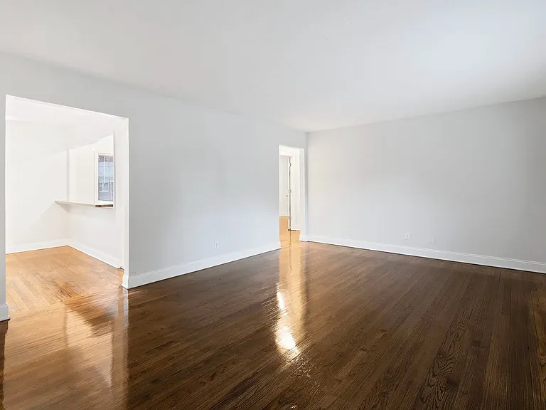 Molly Pitcher Village Apartments — Photo 14