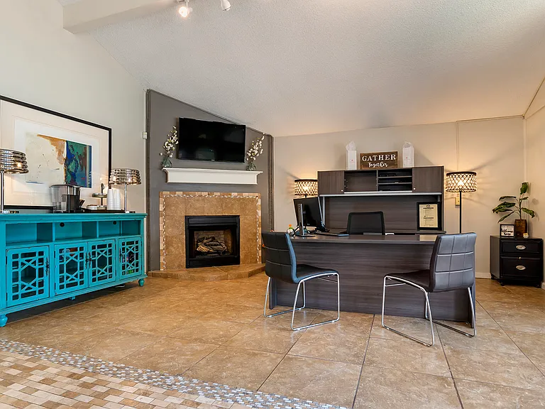 Lakeshore Landing Apartments — Photo 10