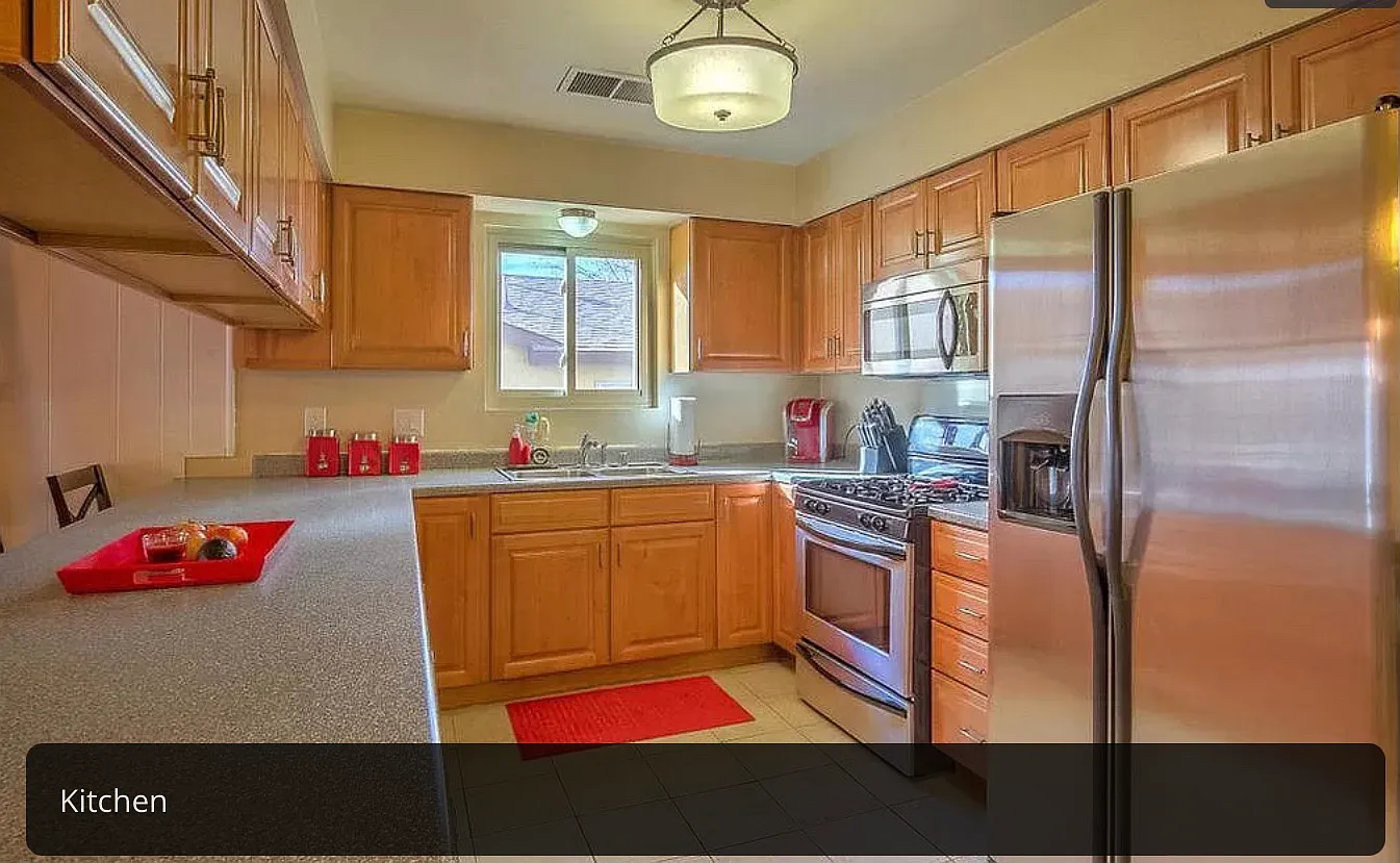6300 Avenida La Costa NE — Photo 4