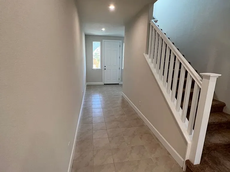 4310 White Fir Loop — Photo 3