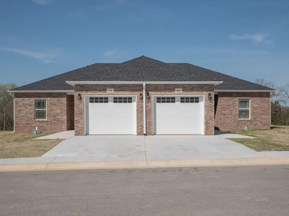 572 Pineview St, Neosho, MO