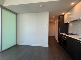 2425 S Alpha Ave #1402, Burnaby, BC V5C0N6