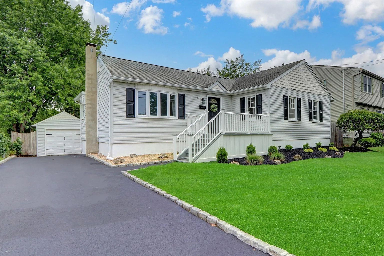 31 Tappan Avenue photo 1