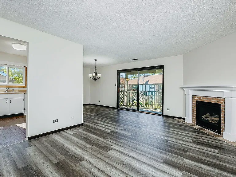 865 Sheldon Ct — Photo 9