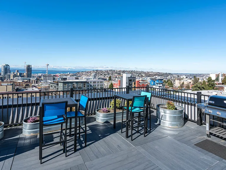 Rooftop Lounge