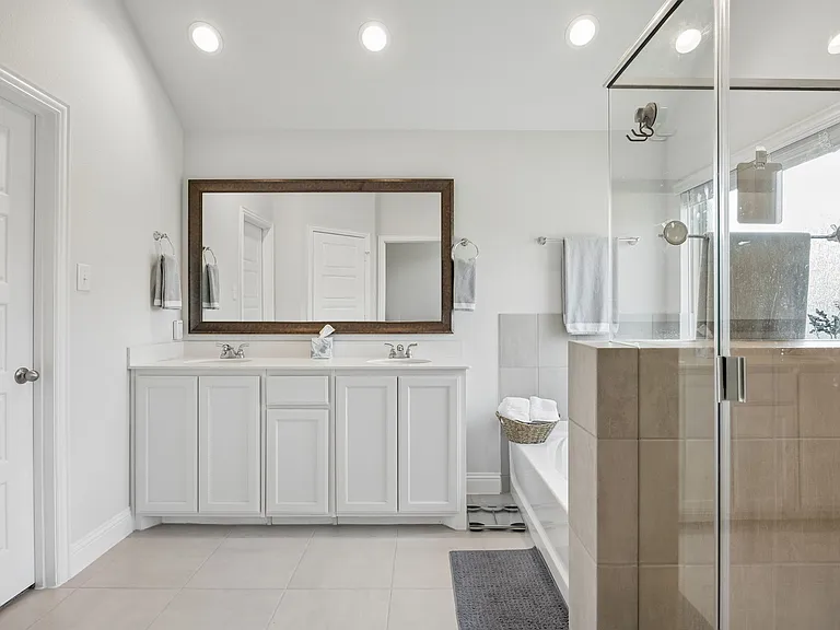 1009 Moss Grove Trl — Photo 7