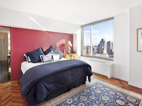 3rd image of 360 E 88th St APT 25D
