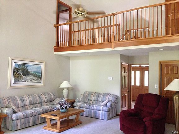 4th image of 6922 Vienna Woods Trl