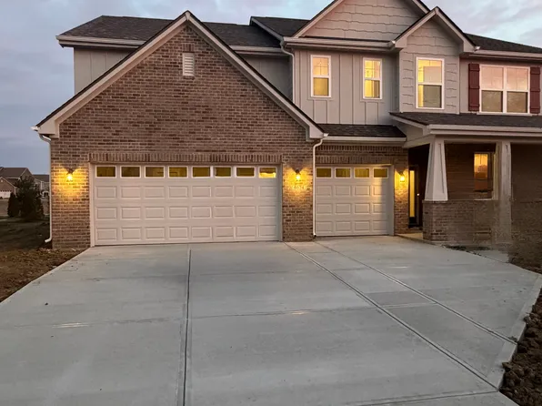 4674 Willow Ridge Ln, New Palestine, IN 46163