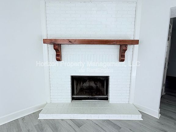 4th image of 4071 Hidden Hollow Dr APT B