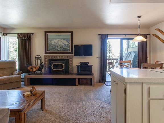 3rd image of 40 Canyon Blvd #101