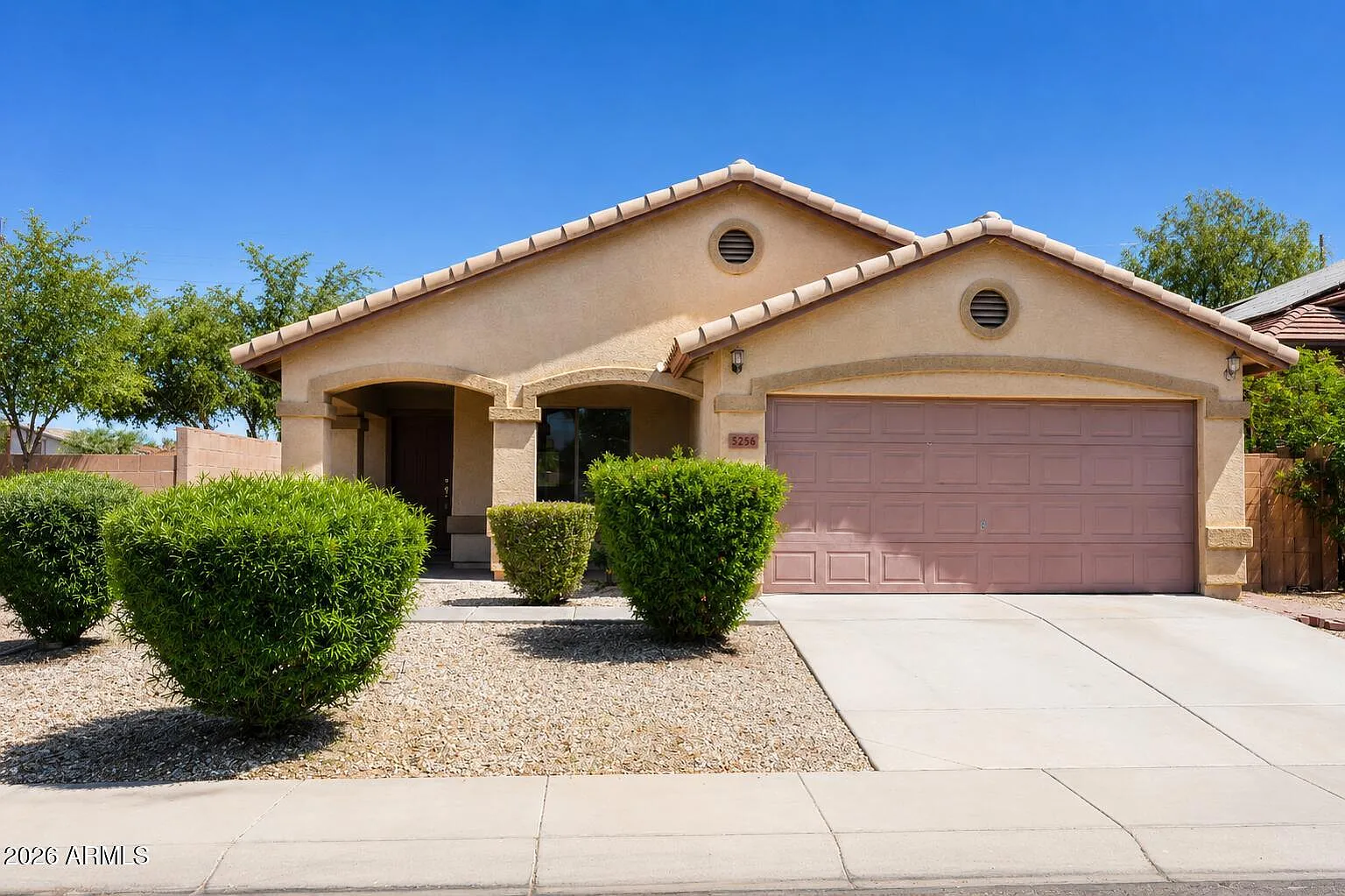3 bed, 1598 sqft, $2,100 — Photo 1