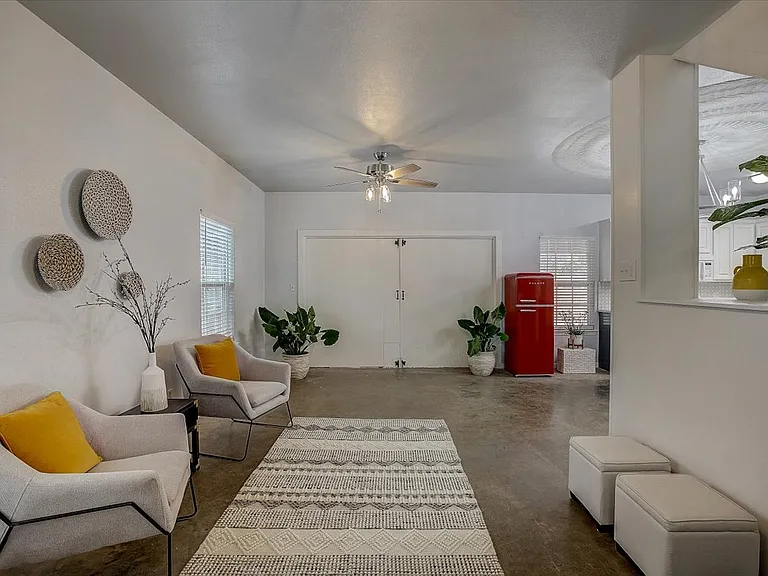 1603B Wilson St — Photo 8
