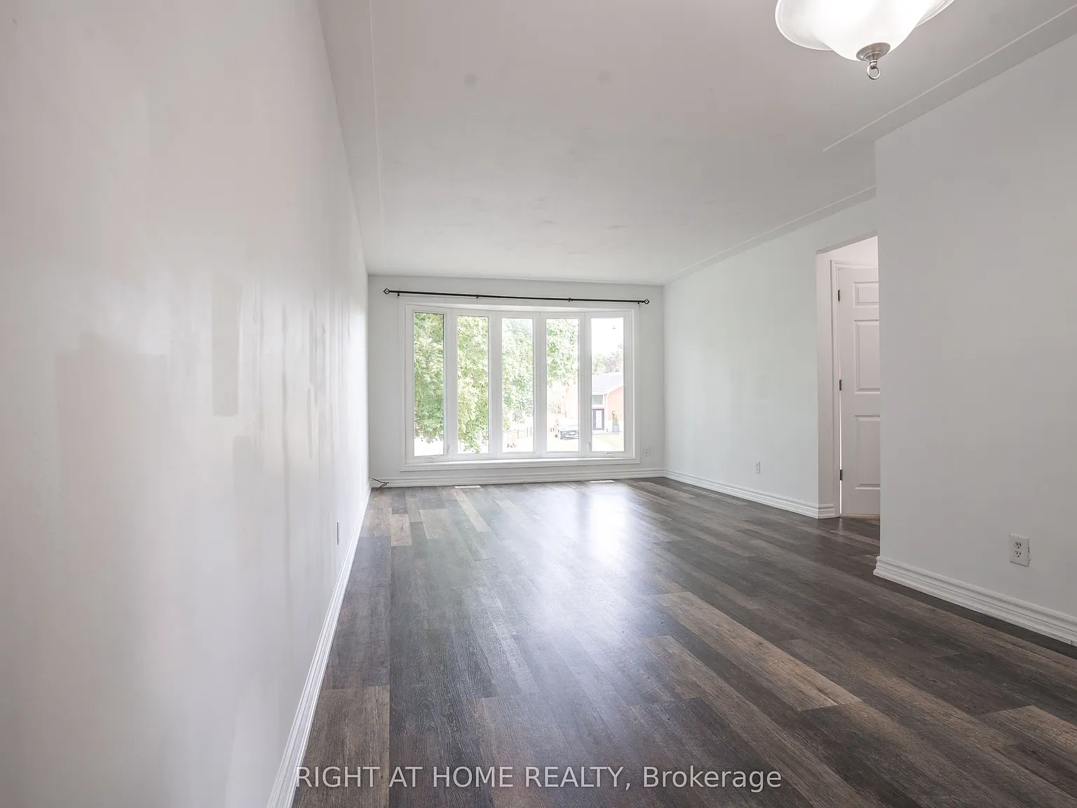 3 bed, $2,300 — Photo 3