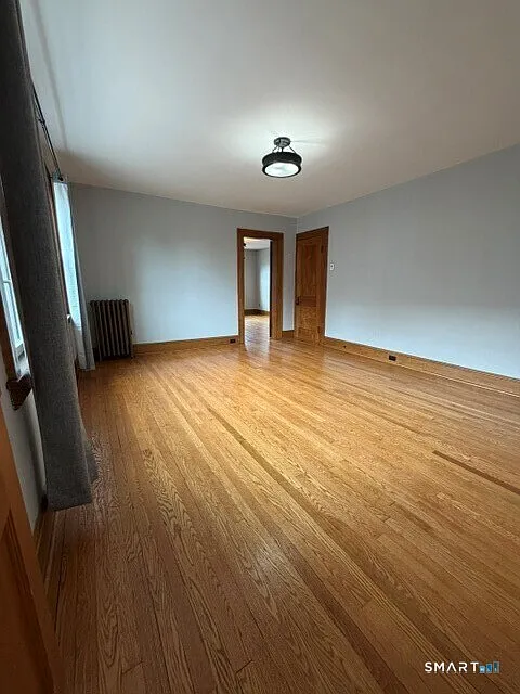2 bed, 1.0 bath, 1240 sqft, $2,200 — Photo 2
