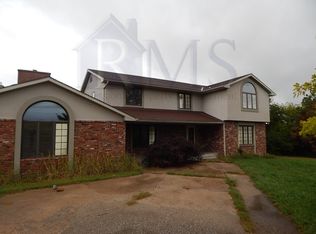 2851 SW Hodges Rd, Topeka, KS 66614