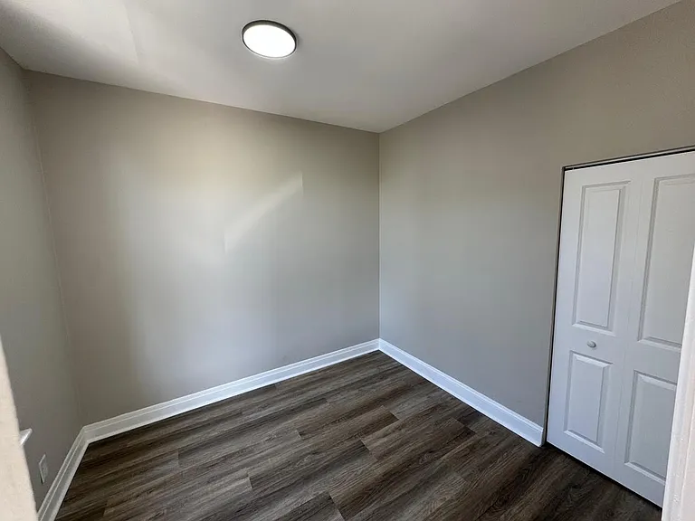 2360 S Sacramento Ave #1R — Photo 7