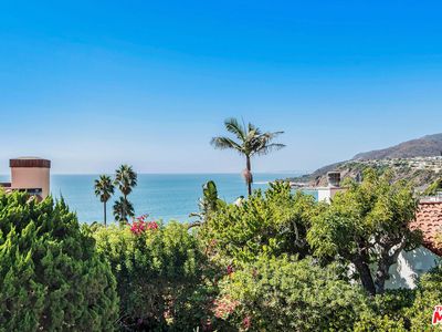 17717 Revello Dr, Pacific Palisades, CA, 90272
