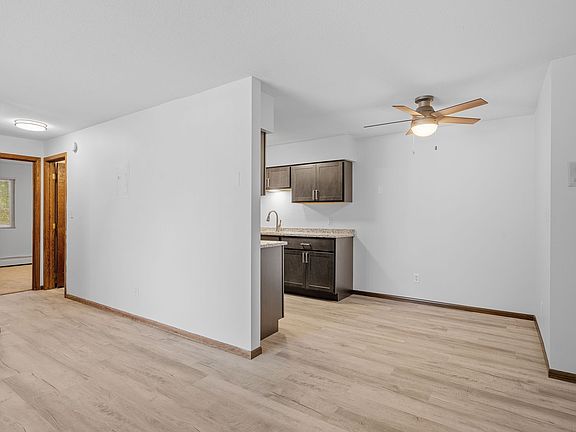 5th image of 1821 15th Ave SE APT 215