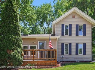 501 Mill St, Leslie, MI 49251