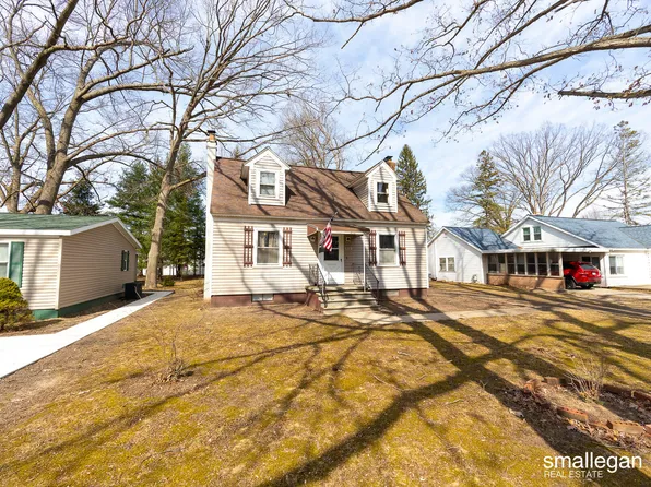 620 E Spring St, Whitehall, MI 49461