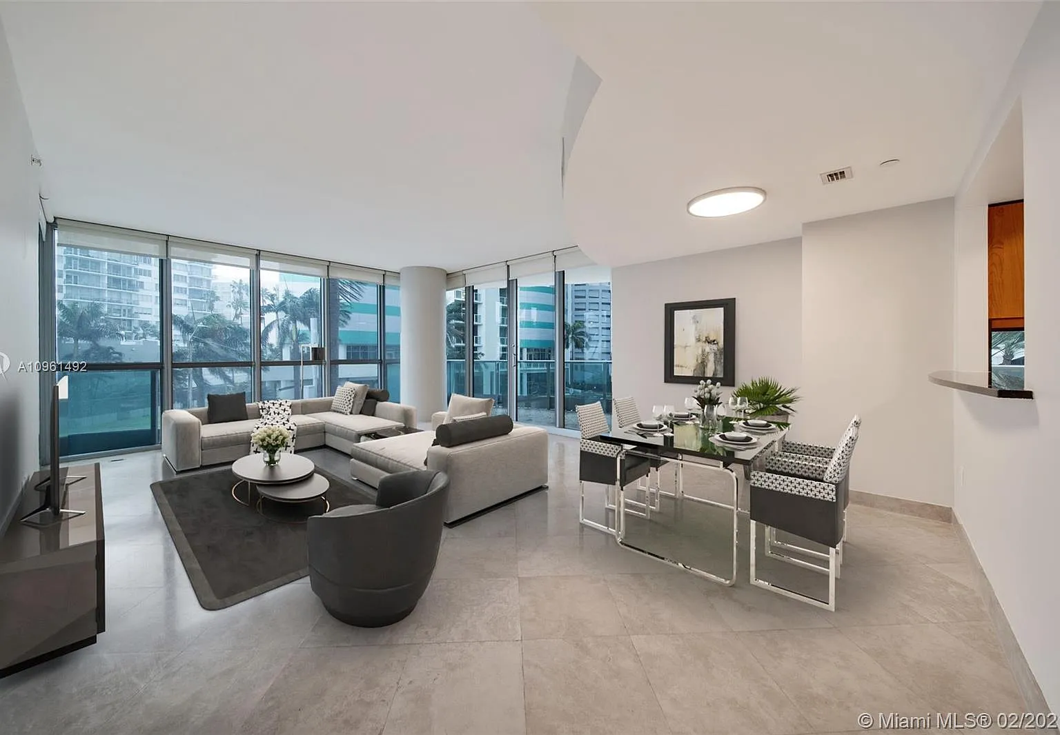 2 bed, 1460 sqft, $5,400 — Photo 3