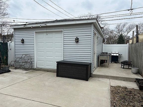 2nd image of 1822 Brown Ave