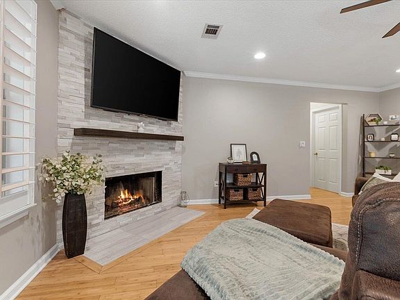 5th image of 3472 Welwyn Way