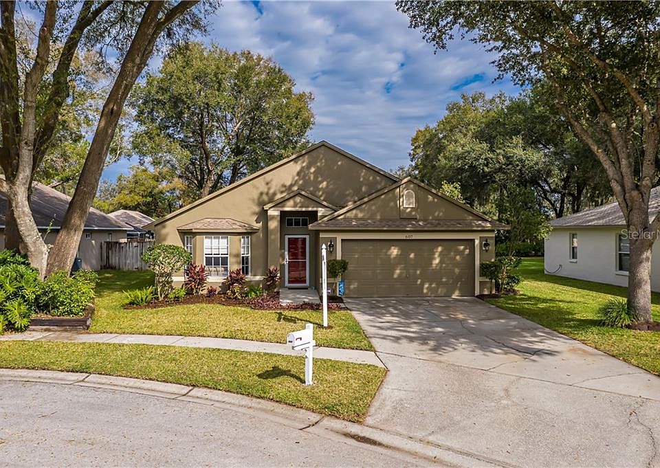 1st image of 607 Valencia Park Dr