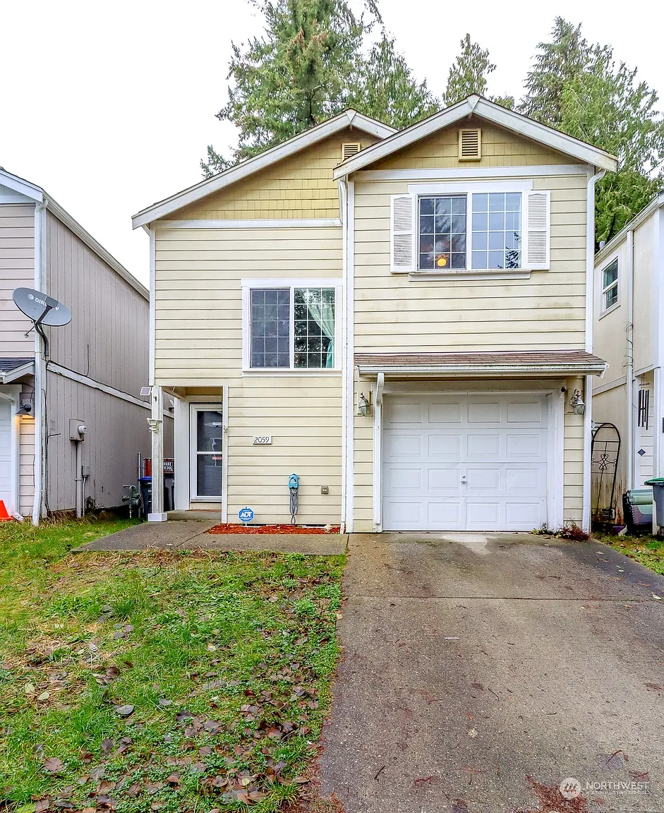 2059 NE Green Glen Lane photo 1